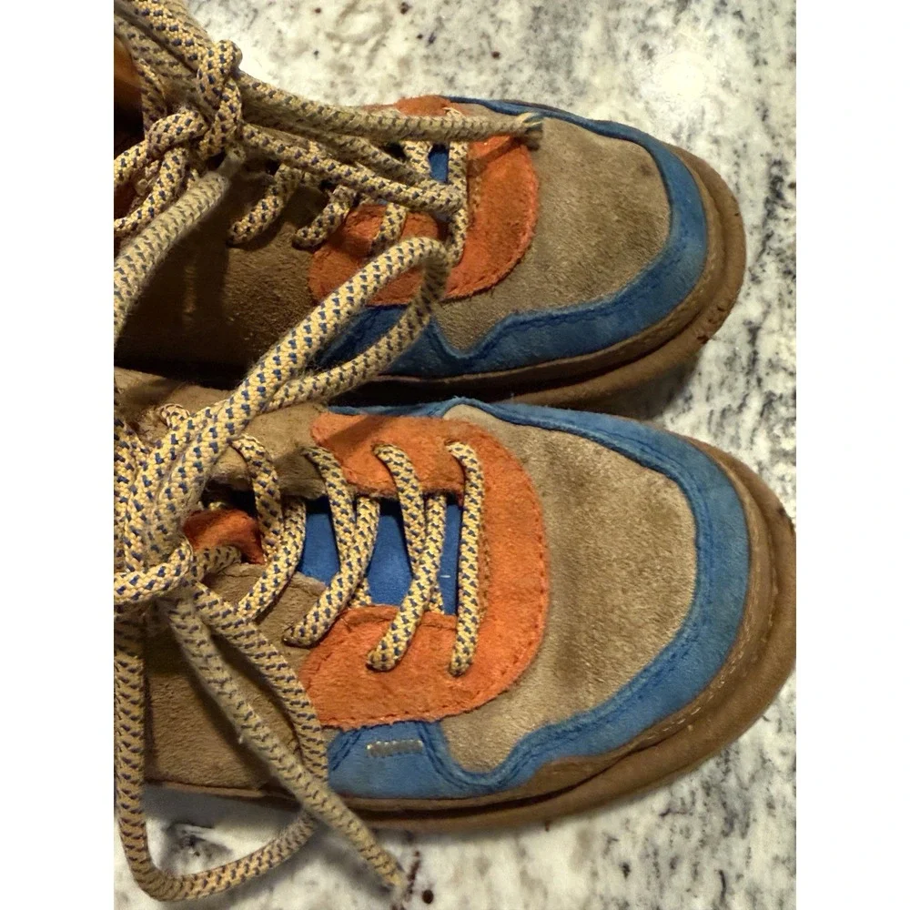 UGG Kid's Boot Size 3 Unisex‎ Boy Girl Brown Hiking Outdoors Youth Kids Walking
